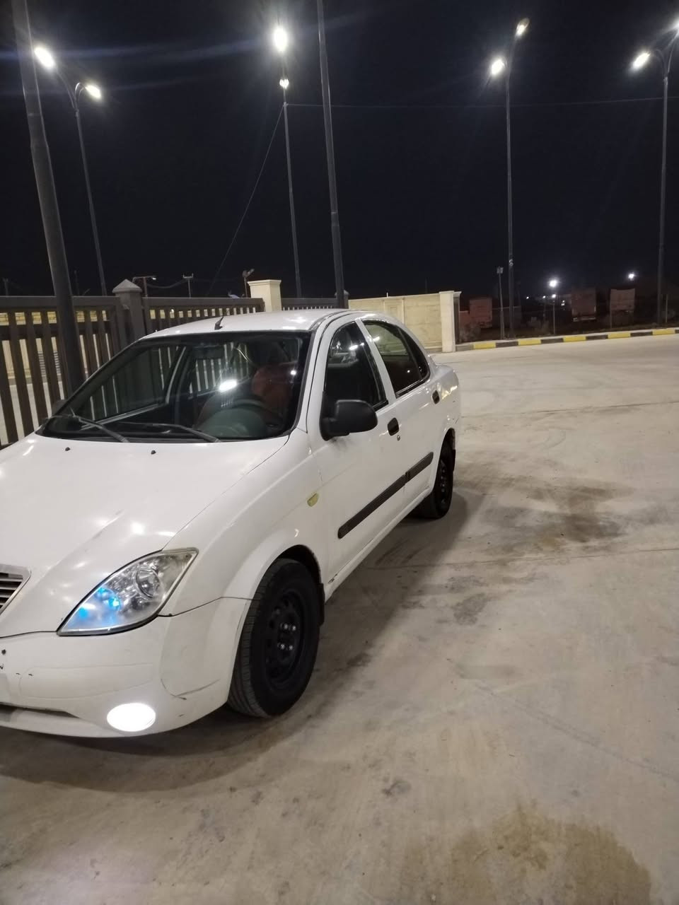 السلام عليكم سياره طيبه مديل 2013 جاهزه من كلشي مكينه كير تبريد ثلج حداديه جديده خلفي وامامي تخم تايرات جدد باتري جديد تحويل ثاني يوم سنويه 2027 رقم واسط  سياره بيه رشات صبغ سعر 33بيه مجال مكان سياره واسط مركز مدينه ***********
