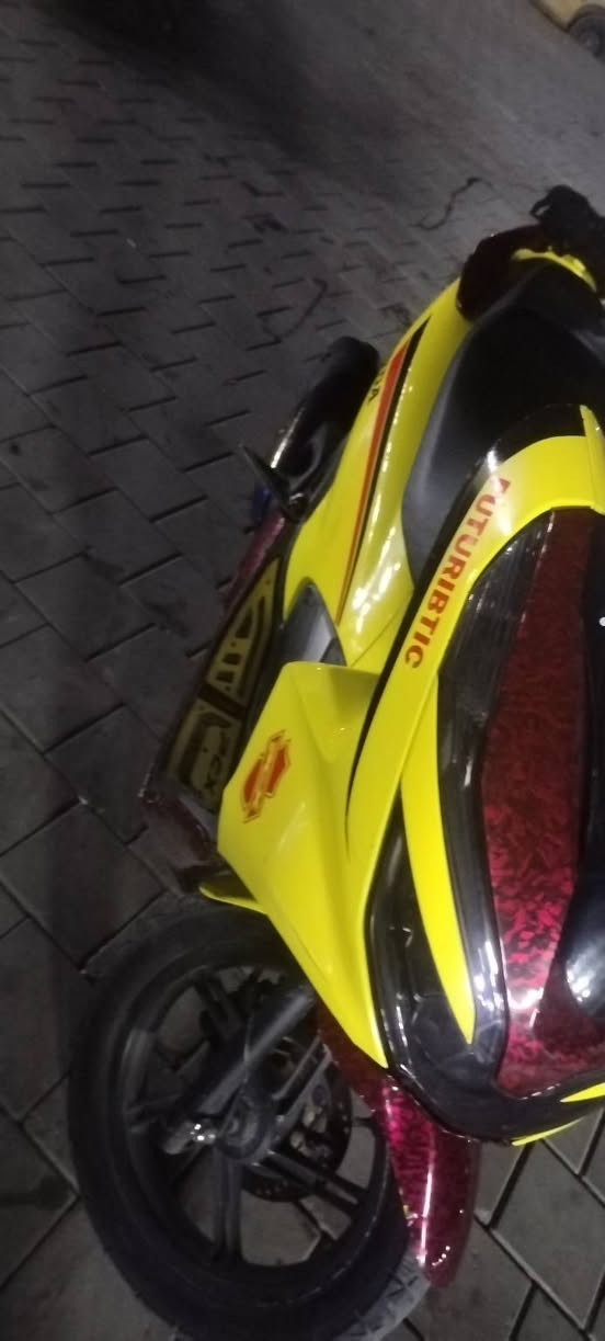 السلام عليكم شباب بي سي اكس الجيل الثالث مكينه كفاله عامه كفر اصل بلادي لون مميز سعر 13  مكان بغداد مدينه الصدر ***********
