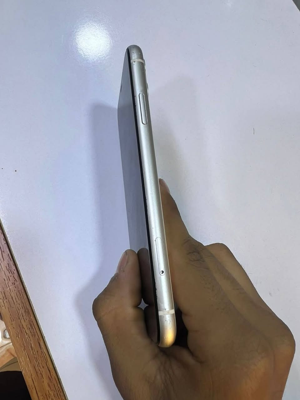 سلام عليكم ورحمه  ايفون 11عادي ذاكره 256 مبدل شاشه شرط وكاله
فيس ايدي شغال بطاريه 78 
وبي زر الصوت الدكم ميشتغلن 
جهاز كله نصيف وعل فحص
 صوت كامره كلشي شغال 
السعر نهايته من الاخير 185
مكاني نجف ***********
