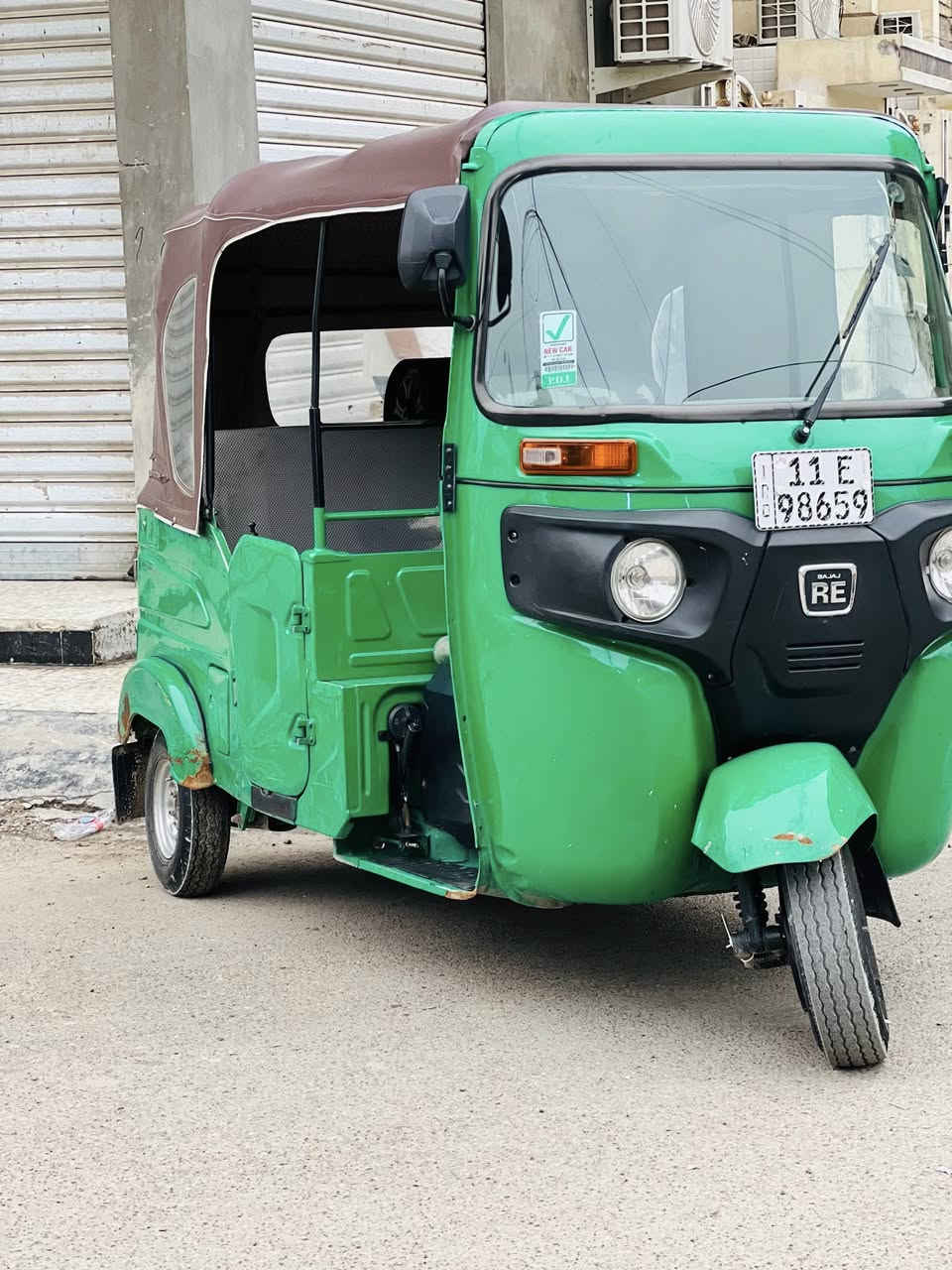 سلام عليكم
تكتك باجاج مضلع مديل [2022شهر 12 ] رقم وسنوية بسمي كفاله عامه من عده ضربة لي ذاكرهة بلفديو محرك كفاله تخم تاير ابو لحية جديد يراد ترتيب شوية 
لعلوان بغداد البلديات بشارع المصرف 
التصال رقم وانساب ***********
