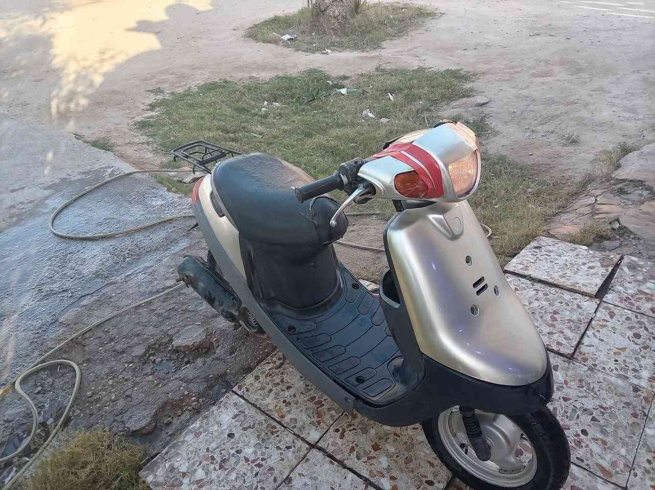 دراجه ناريه بطة نضيفه البيع رقم مبايل *********** بس بيه واتساب
