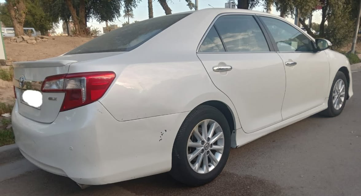 السلام عليكم
للبيع كامري خليجي 2013
ابيض صدفي فول مواصفات 
فتحة شاشة كامرة حساس امامي 
خلفي اشاير بالمري ويل كب 4دسك
محرك 2500اربعه سلندر
3 بردات كهرباء
داخل صاج كشنات جلد كهرباء
تخم تاير اعلا مواصفات بالخليجي 
باسمي بغداد 
العنوان بغداد الكرخ حي الجهاد 
***********
***********
