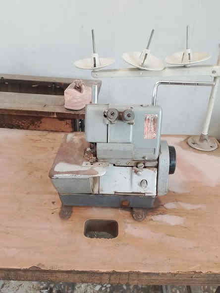 ماكنه اوفر براذر قديم نقص ماطور سعر 65 مكان بغداد لاستفسار اتصال ***********
