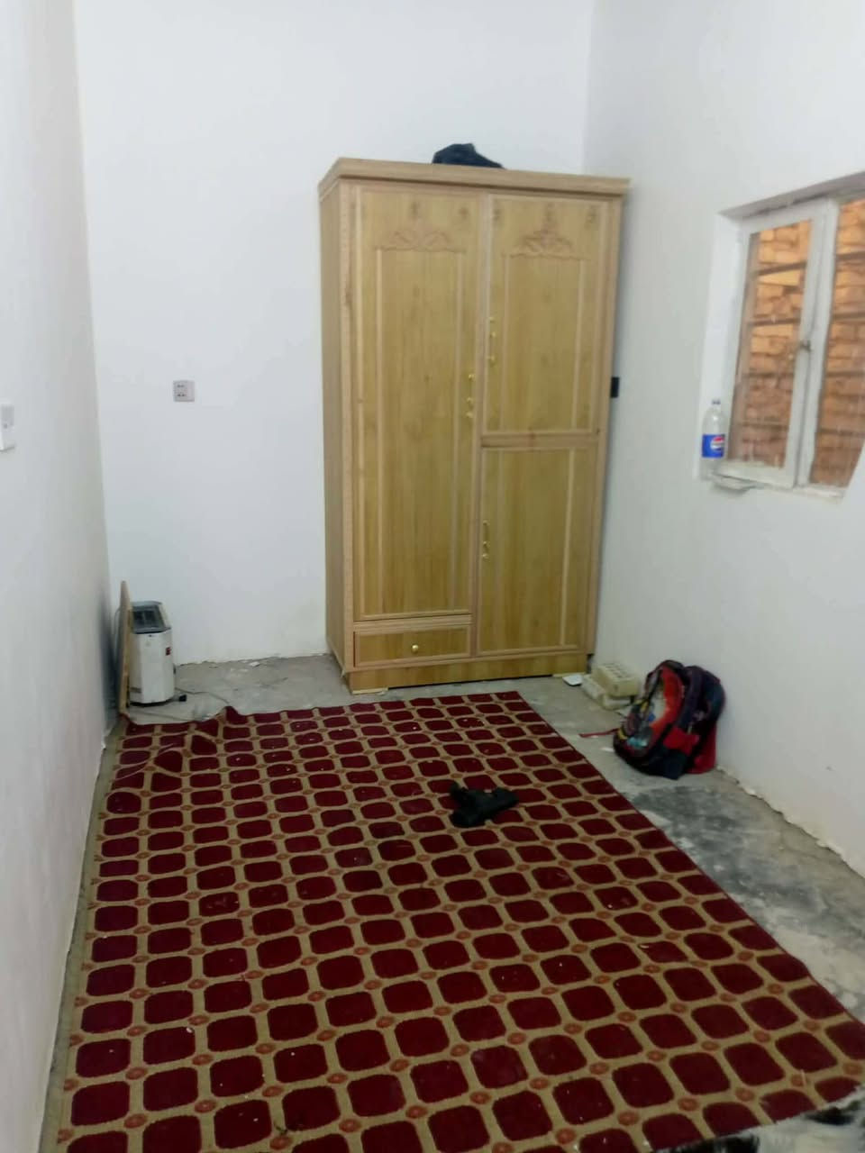 السلام عليكم دار للبيع تجاوز المساحه 60م مسلح جديد فارغ مكان بغداد الجديدة النعيرية قرب حسينية الزهراء للاستفسار مكتب البراق للعقار ***********
