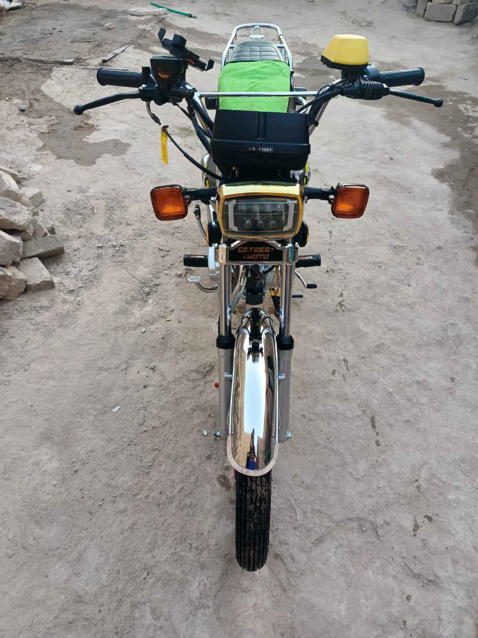 دراجه للبيع نامه امتياز موديل 23 طالعه بل 24 أوراق اصولي دراجه جديدة نفس البل الصورة السعر 900وبيه مجال دوانيه قضاء الشاميه


**إذا كنت صاحب هذا الإعلان وتريد حذفه لأي سبب، رجاءا أرسل رسالة إلى الدعم الفني**