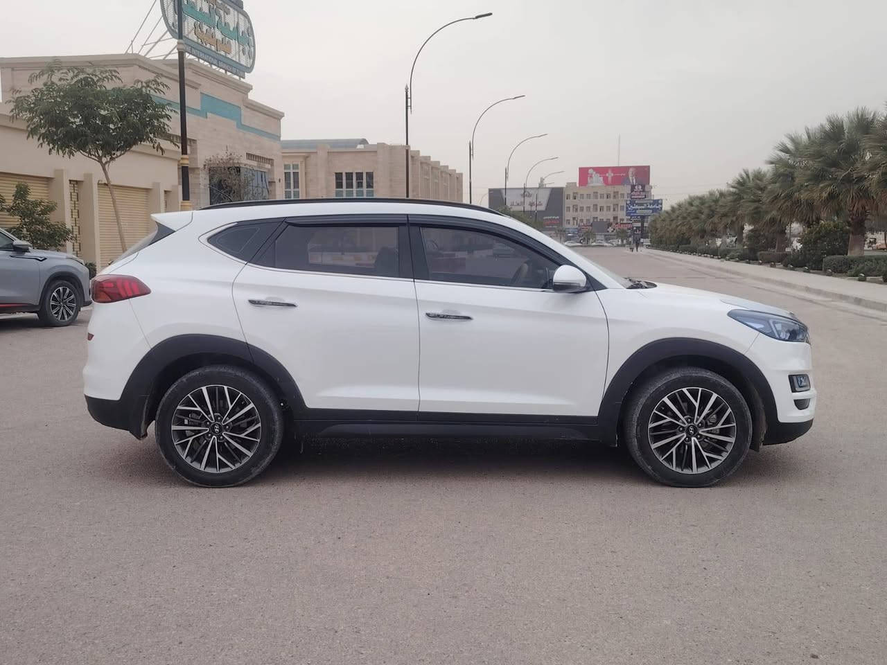 سلام عليكم سياره نوع توسان خليجى موديل 2019فوJ مواصفات واحد عله واحد بنرامه بصمه شاشه كامره حساسات تحكم ستيرن جهتين خمسه ويل كب شاير مرى تحكم مرى مرى شفط كشنات كهرباي جلد تدفاه تبريد تبريد قطعتين دواخل صاج بلاد حداديه تخم تاير تبريد مكفوله 
العنوان كربلاء السعر 188بيه مجال ***********
