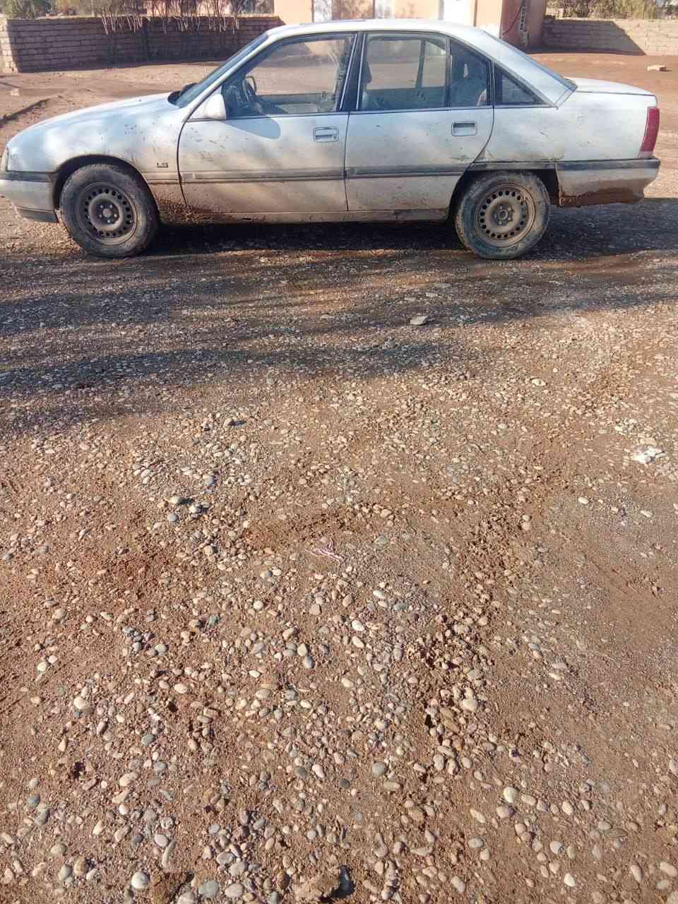 سياره للبيع المكان نينوى ربيعه قريت المومي السعر اتصل ***********
