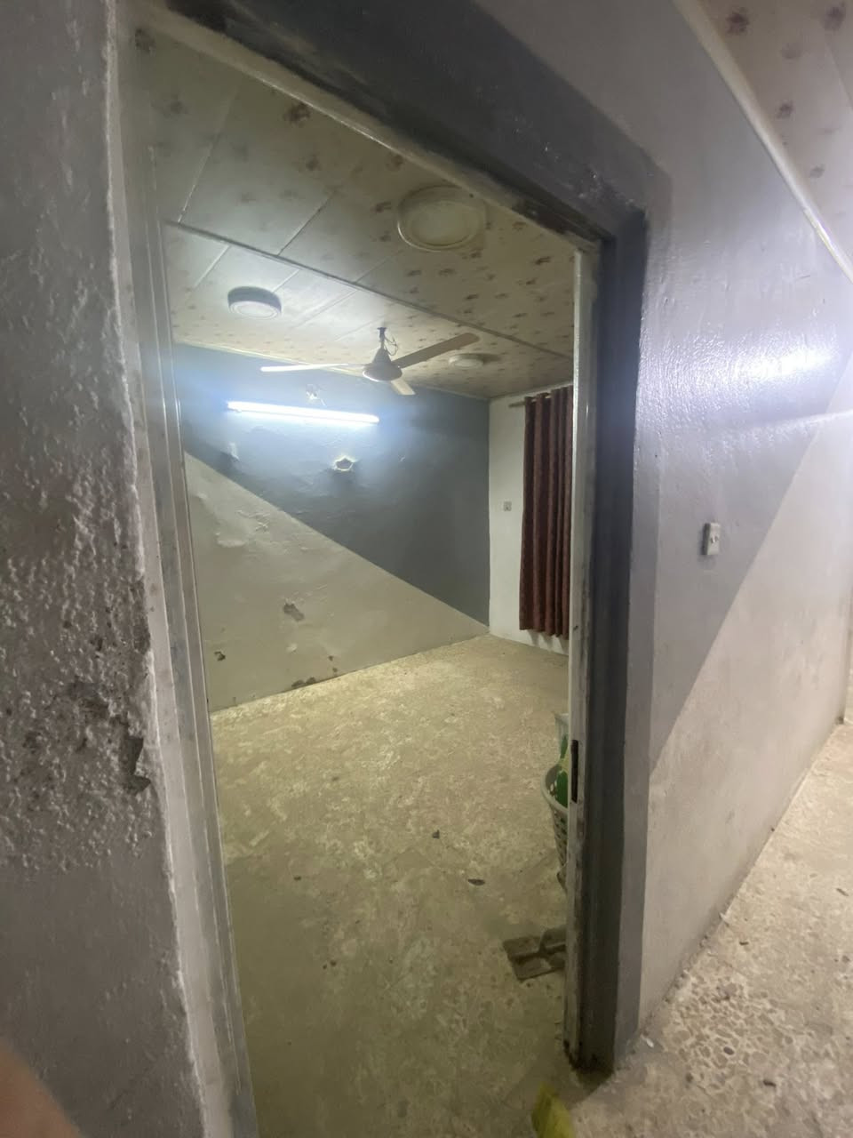 نصف قطعه للبيع طابو صرف فارغة تسليم مباشر
مساحة ٥٤م مربع  واجهه ٤،٥   نزال ١٢ عكادة 

تتكون الطابق الاول غرفتين +حمام سيراميك+ مطبخ سيراميك 

الطابق الثاني بيتونة 
العنوان مدينة الصدر شارع الداخل  
قطاع 55 قرب سوق الوحيلات

للأستفسار  اكثر  الاتصال ع الرقم
 ‭٠٧٧٠ ٢٨٥ ٢٨٣٤‬
