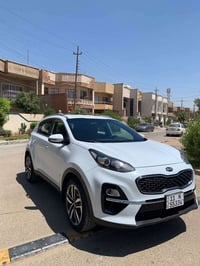 سبورتج ٢٠١٩ ماشية ٨٤ مواصفات عادية للبيع او مراوس حسب القناعة والتفاصي...