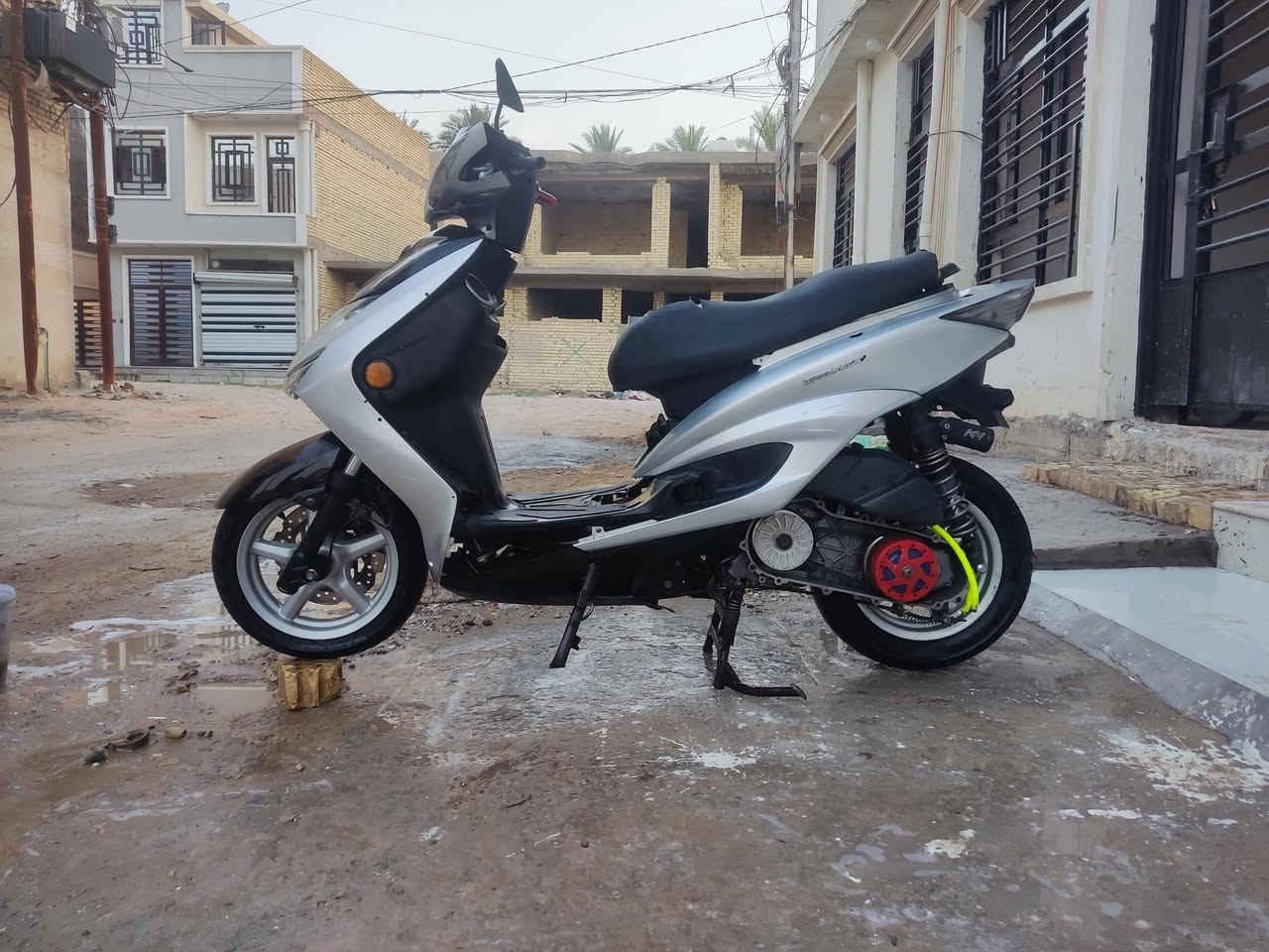 سلام عليكم سكنس لد للبيع مكينه بلاديه بيه كلجات وصفاكه NCY  ودبلات خلفيه K1 دراجه سعره 800 وبيه مجال واذا اكو مراوس بفحل مرتبه


**إذا كنت صاحب هذا الإعلان وتريد حذفه لأي سبب، رجاءا أرسل رسالة إلى الدعم الفني**