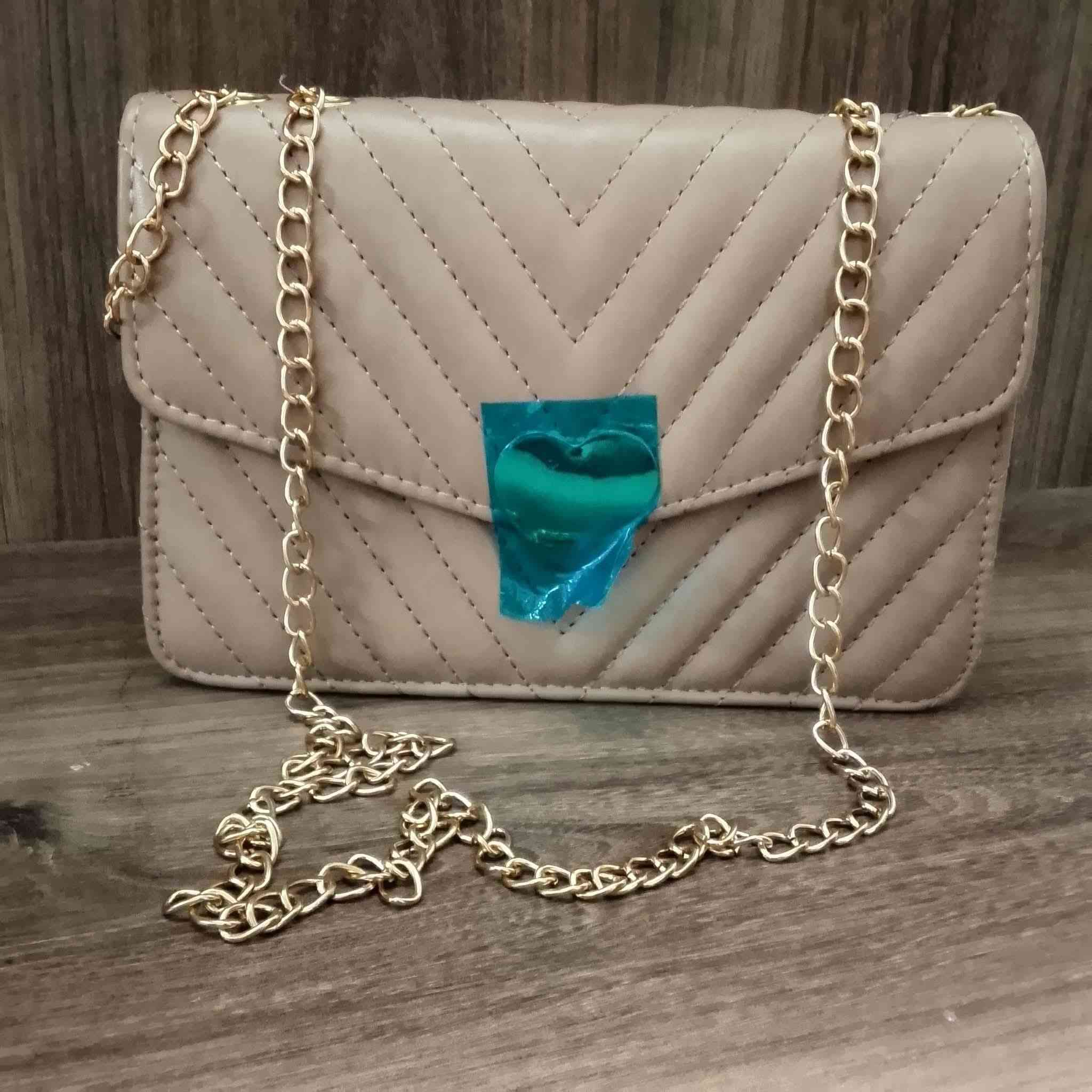 مرحباً حبايبي وفرنالكم حقائب نسائية، بناتية
بهلـ جمال والنزاكة ✨👝👜👛

يوجد توصيل لجميع المحافظات 🇮🇶
#حقائب #جنط #ترند #اكسبلور #شي_أن
#حقائب_نسائية #كوالتي #الجميع #إشارة


**إذا كنت صاحب هذا الإعلان وتريد حذفه لأي سبب، رجاءا أرسل رسالة إلى الدعم الفني**