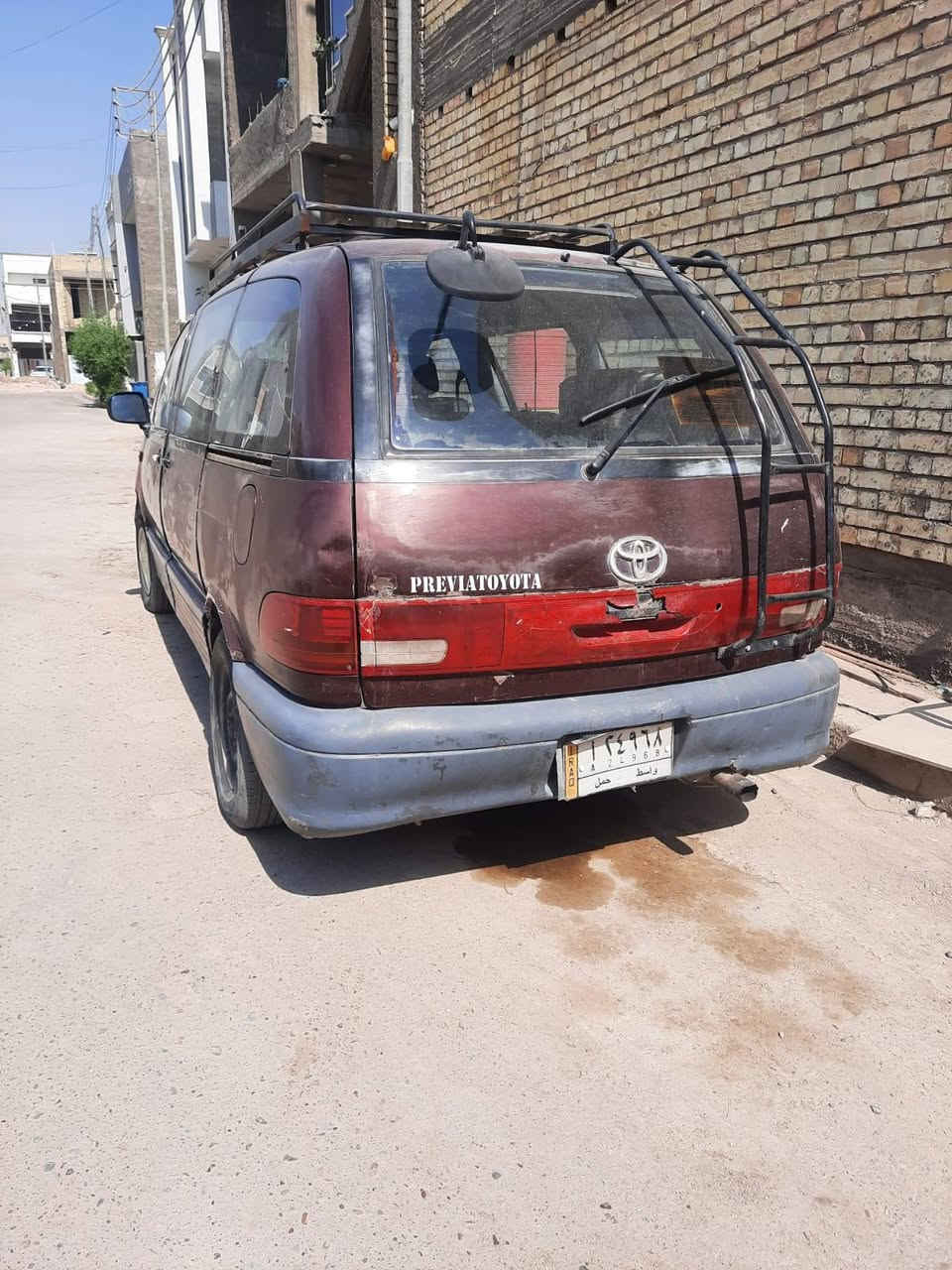 عندي سيارة للبيع تيوتا ١٩٩٢
السعر ٢٠ ورقة
جاهزة باتري جديد تايرات جدد 
للتواصل ***********
بغداد الدورة
