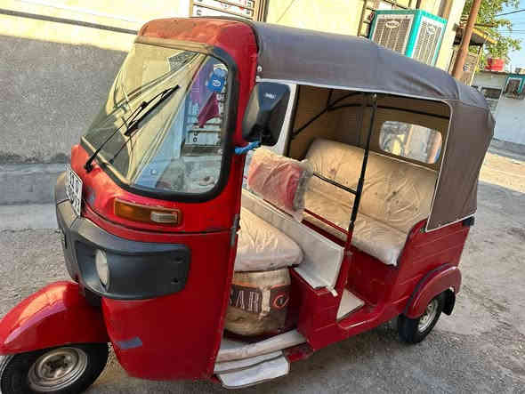 السلام عليكم تكتك للبيع 2018رقم وسنويه تكتك نضيفه مال جناي مكينه مال عشرين السعر 3800وبيهه مجال مكاني الشعب الشراي يتصل ***********
