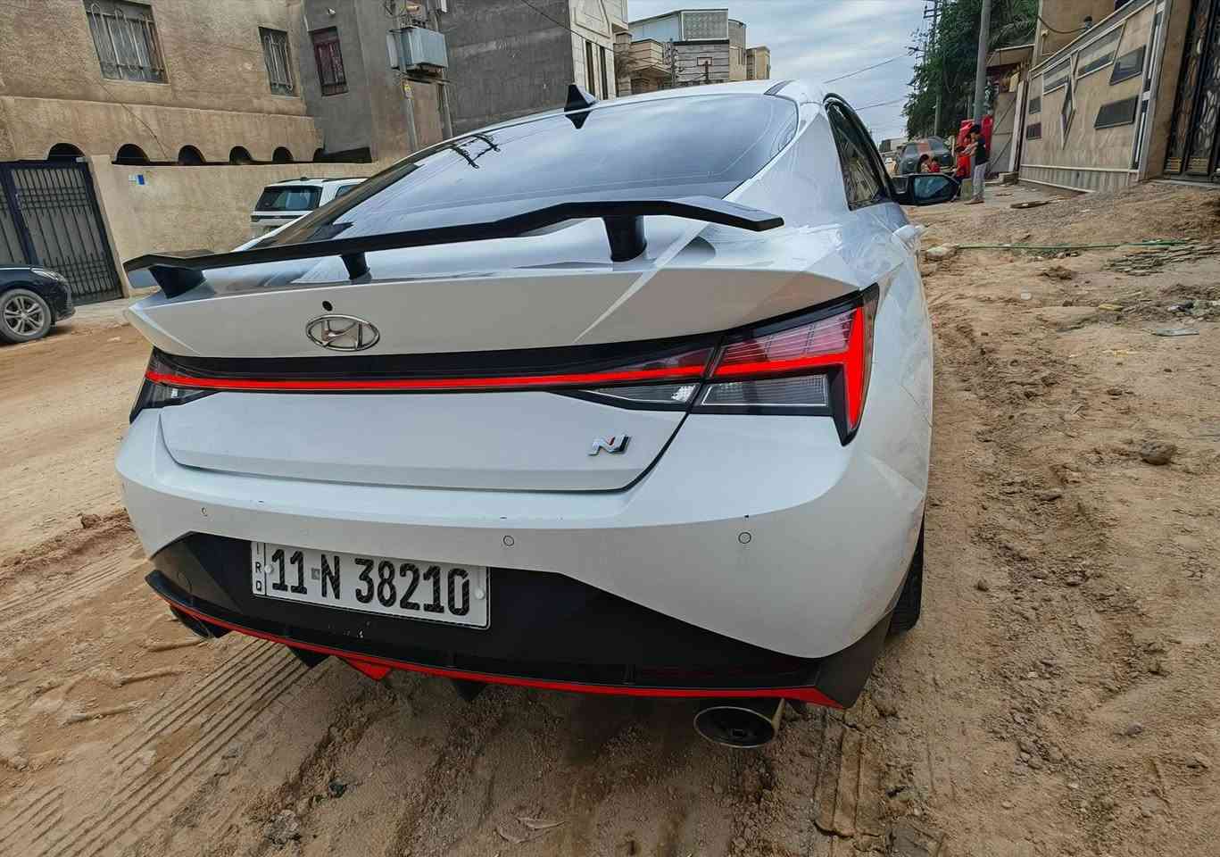 مستعجل على البيع 
هيونداي النترا ( N ) 
 اللون : أبيض 
 كير اوتوماتيك دبل كلج 8 نمر (DCT)
 موديل : 2023
 المحرك : 2000 تيربو
 ماشية : 51 ألف كم 
 حادث خلفي فقط موضح بالصور مع
 الصفحة اليسرى مرشوشة كلير بأمريكا فقط
 صفر ايرباك بدون دواخل السيارة مابيه اي نقص 
 السعر : 159 ورقة وبيه مجال  
 للتواصل :  ***********
