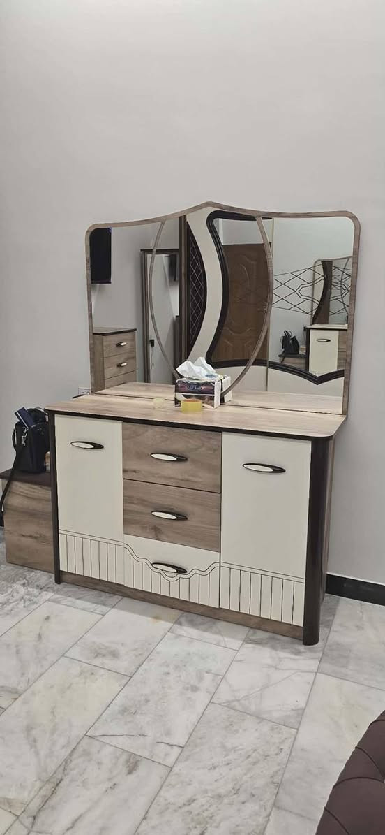 السلام عليكم
غرفة للبيع ٩ قطع تركي ثكيله بلوك مو فايبر السعر مليون قفل


**إذا كنت صاحب هذا الإعلان وتريد حذفه لأي سبب، رجاءا أرسل رسالة إلى الدعم الفني**