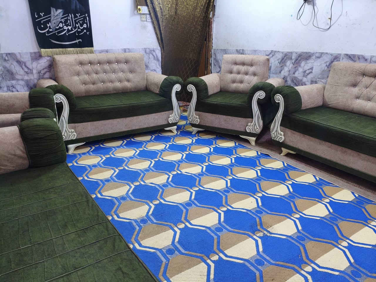 تخم 10 مقاعد نضيف حيل مابي اي ضرر سعره 275 وبي مجال مكاني كربلاء حي العامل يوجد توصيل بكروه *********** يوجد واتساب
