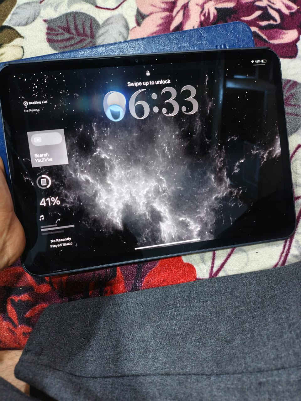 سلام عليكم 
ايباد ١١ برو M4
بطاريه ٩١
بدون كارتون 
لجهاز شخص مابي تجي وشوفه اذا بي اي عيب لجهاز راجع 
بي ضمان شهرين 
سعره مليون و قابل للتفاوض 
وياه شاحنته راسيه + لكيبل الاصليه 
وخلاف ذالك الك حق تكلم 
متواجد ماسنجر او واتساب 
مكلف بلنشر 
رقم ***********
مكان تواجد لبصره قضاء الدير
