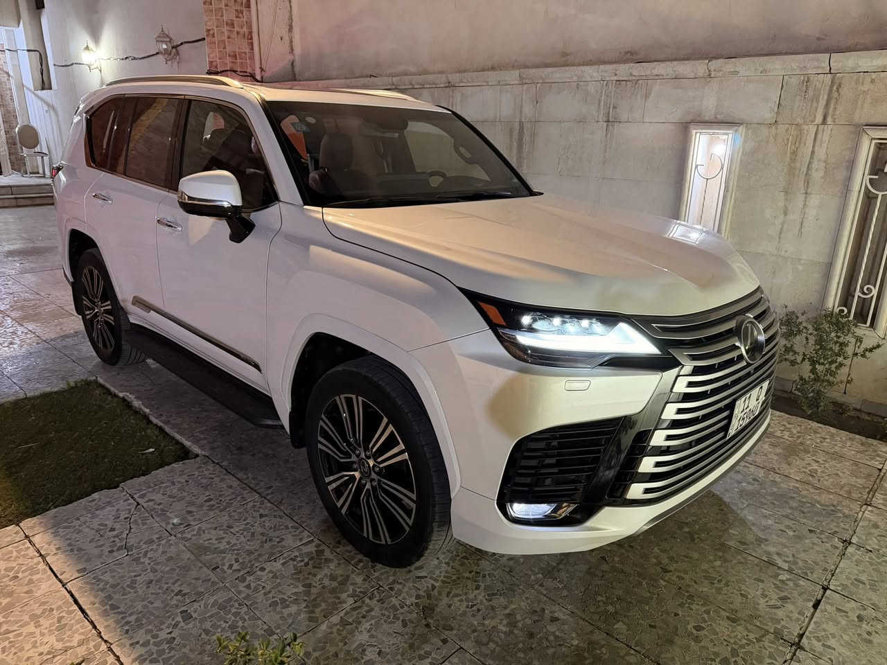 سلام عليكم
LX 600  2024 
بلاتينيوم 
ضمان شركه ساز 
مكفوله كفاله عامه بوضع الشركه 
ماشيه ١٧ الف بعدهه بداخل الضمان 
للاستفسار ***********
بغداد المنصور الداودي
