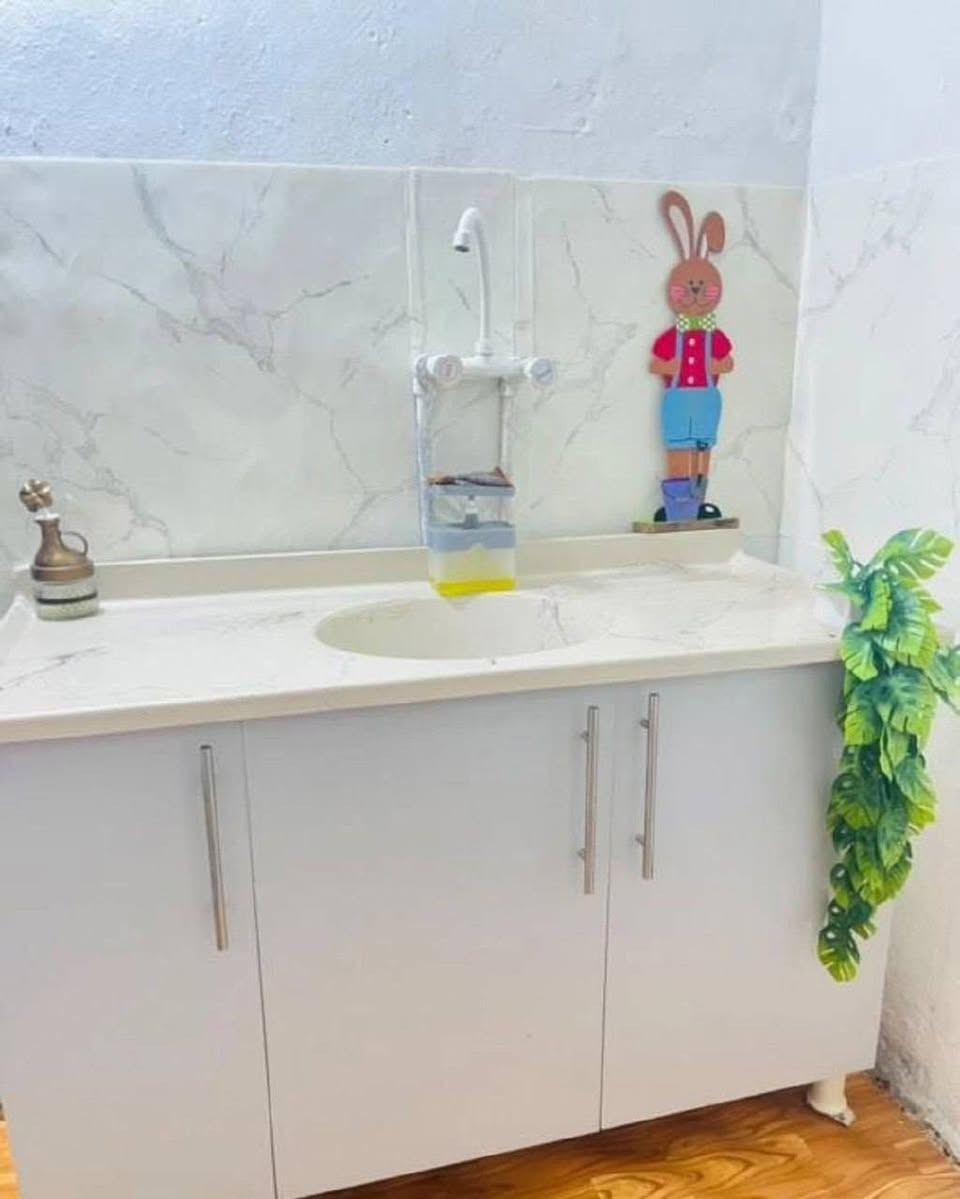 جمال ما يتكرر ✨ ✨
كاونتر مترين ارضي وملحق وسنك متر و20 
السعر 350 الف


**إذا كنت صاحب هذا الإعلان وتريد حذفه لأي سبب، رجاءا أرسل رسالة إلى الدعم الفني**