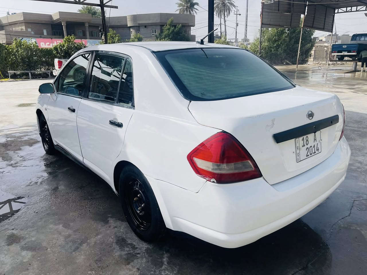 السلام عليكم 
للبيع او مراوس 
نيسان تيدا 2006
رقم بابل مميز باسمي 
جاهزة هزة وسنويه ورقم 
مصبوغة عام  
كفالة كير مكينة تبريد لغود شواصي 
حداديه نص عمر 
تخم تاير وباتري جدد 
السعر 65 وبيه مجال 
مكانه بابل-حلة 
***********
