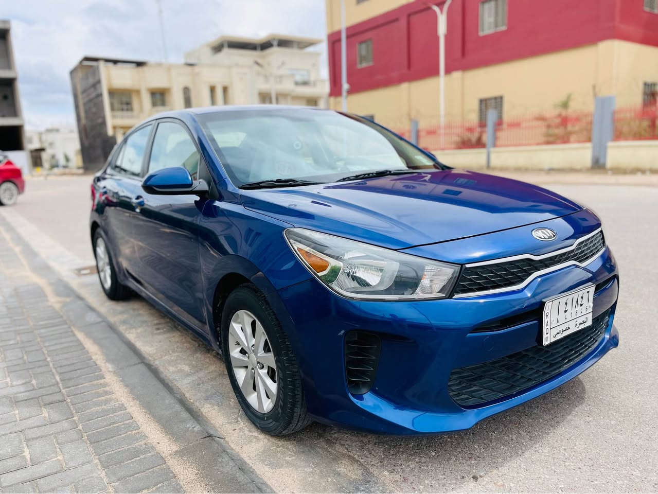 السلام عليكم للبيع كيا ريو موديل 2020 وارد امريكي مواصفات S شاشه جبيره تحكمات فول محرك 1600 دوش سياره حيل جديده استخدام بنيه ماشيه 73 رقم بصره معوقين وهلسنه تخلص حادثهه جاملغ امامي فقط ومبدل والباقي كلهه كفاله السعر 100وهاذا رقم صاحب السياره *********** البصرة, العراق
