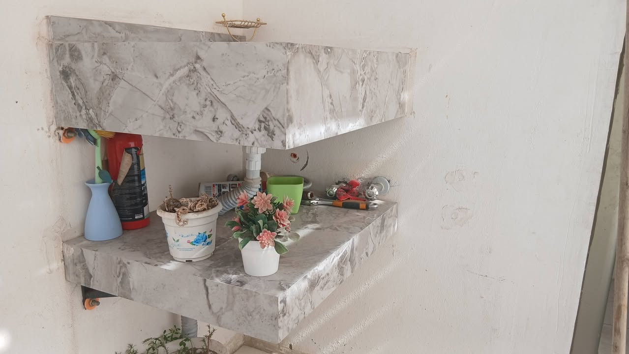 سلام عليكم للبيع مغسله كرانيت جديده
***********
