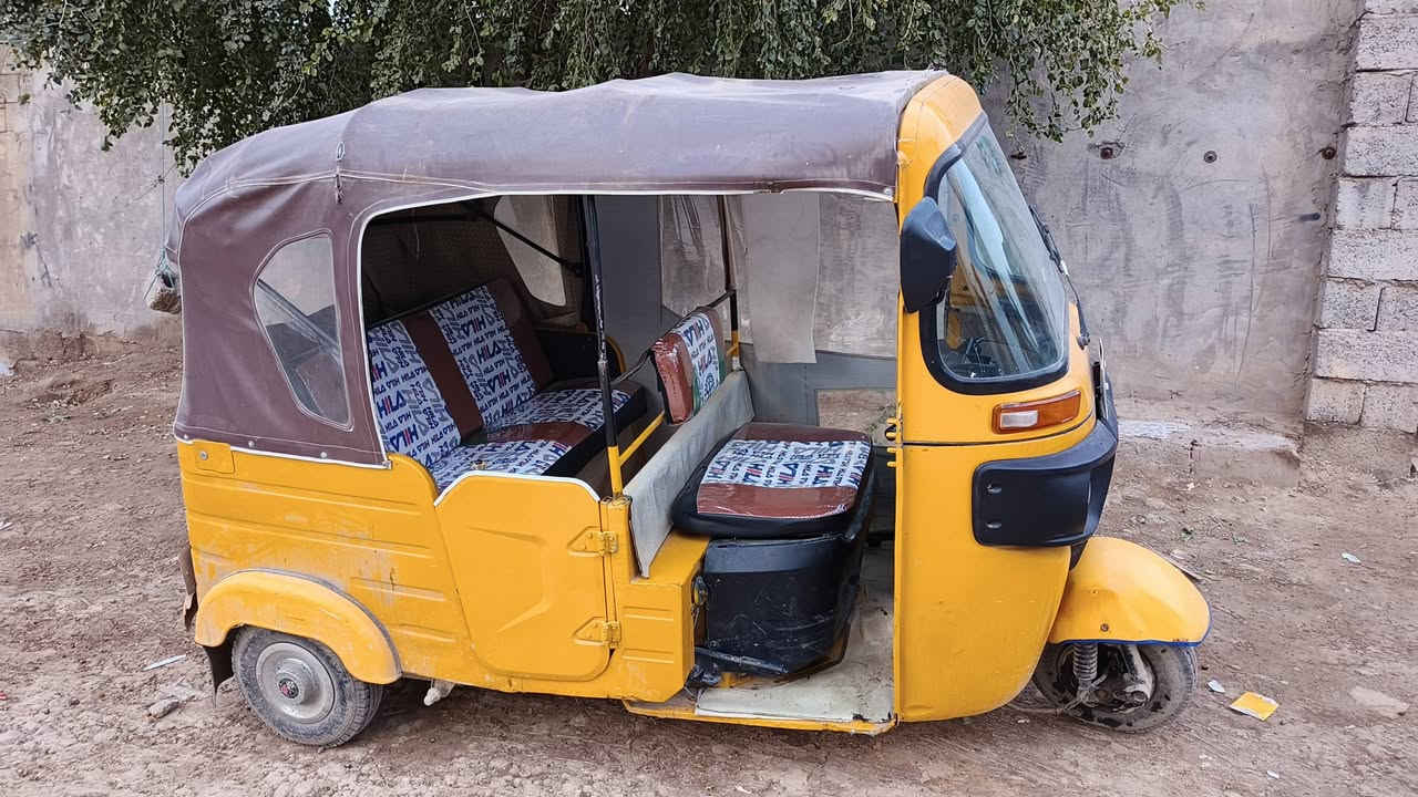 للبيع تكتك 20 مكينه مكفوله اكسل مكفول عينه كلجات مكفوله اطيك بيهه ضمان معمره دوسه صفحه وحده كهربائيات كلهه شغاله السعر 6   و  200 وبيهه مجال مكاني ديالى الخالص ***********
