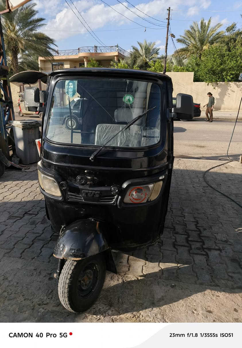 سلام عليكم تكتك تي في اس موديل 2018 شهر 9مرقمة وجاهزة  التكتك نضيفة محرك قبل 5 ايام شديتة جديد من الشركة محرك اصلي مو تجميع وتخم تاير جبلي تخم صلايب  تخم بوربرنات تخم بريك كامل تخم دبلات كلة اصلي من الشركة ومابيهة نقص برغي السعر 4 و200 وبيهة مجال مكان بغداد محمودية الستفسار ***********
