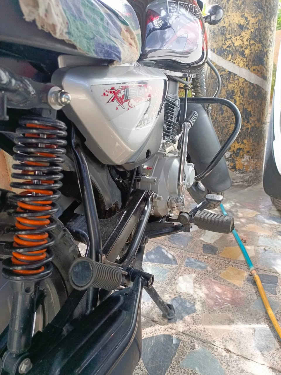 دراجة بوكسر جبلي رقم بغداد ب اسمي تحويل ثاني يوم او شوكت ميعجبك موديل 2023 كفالة عامة ماشية 4000 حقيقي تجي تاخذهة من باب البيت وانطيك بيهة ضمان شكد متريد دراجة اخت الزيرو وين ميعجبك وديهة وافحصهة اذا مفتوحة لووو بيهة شي تاخذهة ابلاش للاستفسار ***********
السعر 3200
