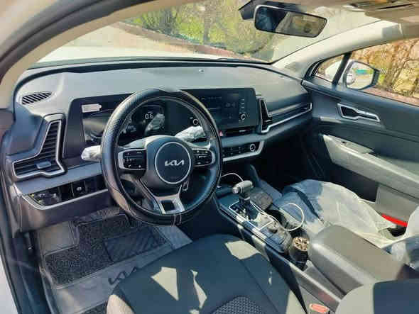 السلام عليكم سيارة سبورتج ٢٠٢٣ وارد امريكي حادثهه موضح بالمنشور فقط تبديل الباب الخلف اصلي نفس اللون  وبيهه جاملغ وبنيد مبدلات بدون حادث اصليات فقط ليبل مختلف السيارة ماشية ٣٥ ميل  المكان المشتل السعر ((٢٠٥ ورقة)) وبيهه مجال*********** بغداد
