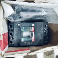 خوان عندي هاذا القاطع 160 امبير نوع ABB أصلي جديد بال باكيت غير مستخدم...