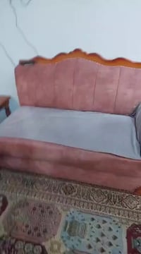 تخم • ديوان • اثاث