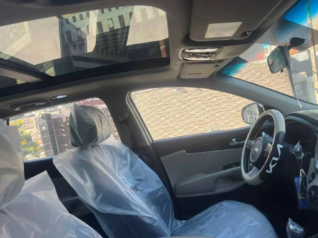 السلام عليكم سورنتو 2016خليجي فول مواصفات سته سلندر بصمه وبنوراما وكشنات جلد جنطه كهرباء فورويل زراك لايت كشن كهرباء شاشه مري شفط وحساسات كاميرا دواره لايت زنون بلادي بروجكتر زنون سياره ماشيه ميه الف حقيقي سياره مكفوله من ضربه وصبغ وتبديل فقط بارد بالباب بسيط وسونار موضح مع الصوره سياره نظيفه بمعنى الكلمة وباسمي تحويل ثاني يوم سنويه وهزه جديد السعر 220 وبيه مجال الطيبين للاستفسار الاتصال على رقم ***********
