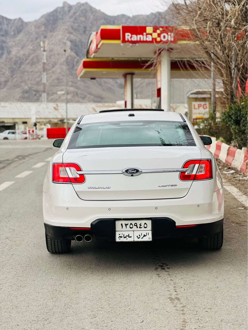 سەرەتا بە ناوی خوای گەورە فۆرت تۆرۆس لیمتری شەریکەی نیڤا ٢٠١١ تەنها دوو پارچەی بۆیاخە بی ناو گرتن مالی دۆستە سەیارەکە زۆر پاکە خاوینە بی تەقەورەقەیە مالی دۆستە فوول مواسەفاتە سەناوی بەسەر ناچوە هەزەی تازە بۆ بکراوە بی مەسرەف نرخ ١٠٠ گەلاو مەجیلیکی برایانە شوین رانیە ژ.م*********** رانية, السليمانية
