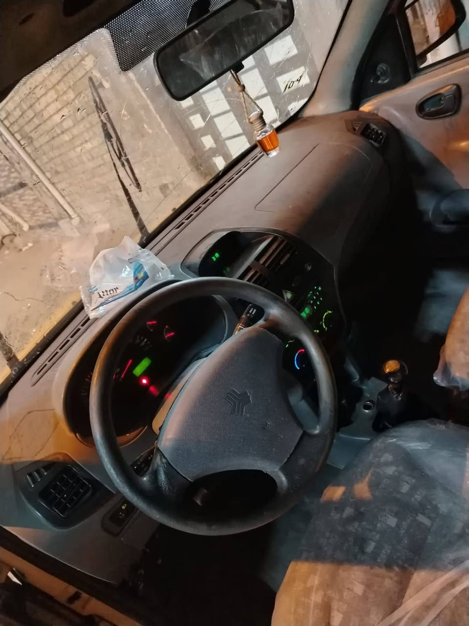 طيبة موديل ١٥ سياره جديده  مكمله مدفوعه غرامات وهييه بيع سريع حداديه نص عمر سياره جاهزه بس بيهه جكجكه بلبطاله  بيعع سريع السعر ٣٠ بيهه مجال غير متواحد ع فيس
***********
