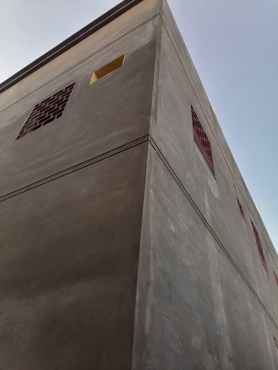 اسلام عليكم ورحمه الله 
 لباخ مصري متفرغ خشن ناعم طلس شغل هندسي درجه   أوله جوده في العمل مكان بغداد*********** الرقم بي وتس

