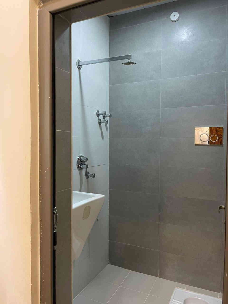 اللهم صلي على محمد وآل محمد
دار للبيع 🏛️    مطلوب إسكان 60 مليون 
📍 العنوان :  حي  الضباط  قرب المول
📈 المساحة   : 200 م
يتكون من :  
- غرف نوم عدد 2
- صالة
- دورات مياه عدد  2
- استقبال 
- مطبخ 
☎️ للأستفسار والمعاينة الاتصال على :
***********
الرقم يحتوي على واتساب 
📍 زيارة مكتبنا الكائن في : حي الصدر الاول السايدين قرب مطعم كباب نذير 
📥 مكتب أدم
#عقار_للبيع #اكسبلور
