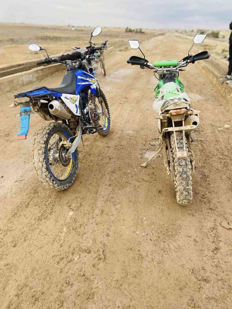 السلام عليكم كاويارات لل بيع الخضر موديل 2026 ول الزرك موديل 2025 ثنينهن صارلهن شهرين من مطبكات السعار خاص  تريد تصال  ***********مكاني جنوب الموصل الحود  مو شراي لا تبزعني 🤍
