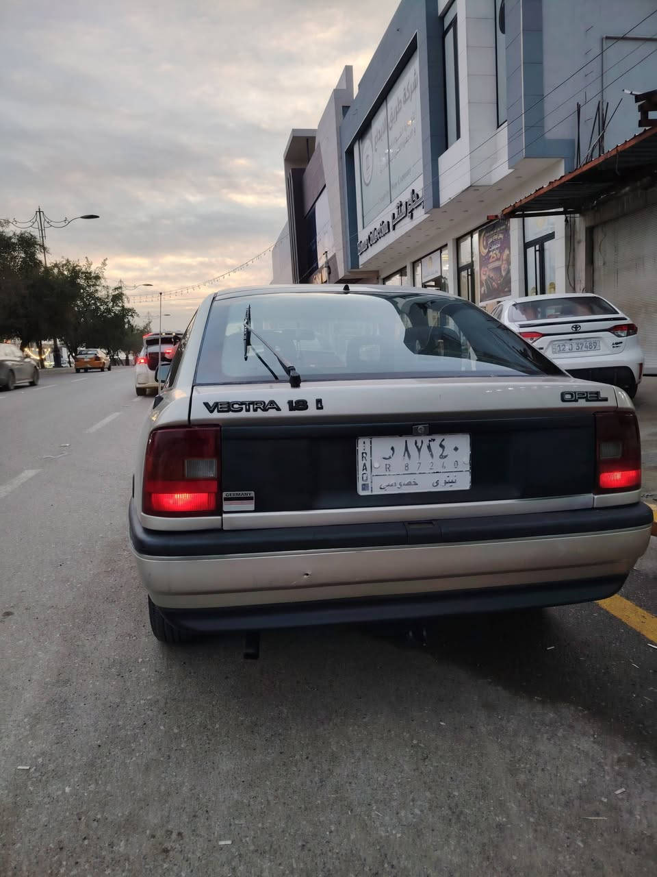 اوبل فيكترا ١٩٩٢ حجم ١٨ جنطة
سنوية عظم سلايت طمم تاير جديد ويل كب اصلي منظومة غاز رقمها نينوى باسمي غير متواجد علفيس
سعرها 48 $ ومجالها بسيط صبغ دوائر ونص دوسة
للاتصال
*********** واتساب

 ***********
