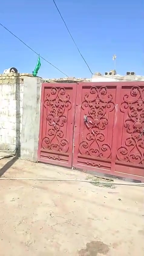 متاح بيت حواسم ٢٠٠ م علا شارع الحولي قرب البانزين خانه مال العوفيه خلف المخازن سعر ١٢ قفل مكلف بنشر رقم ***********

