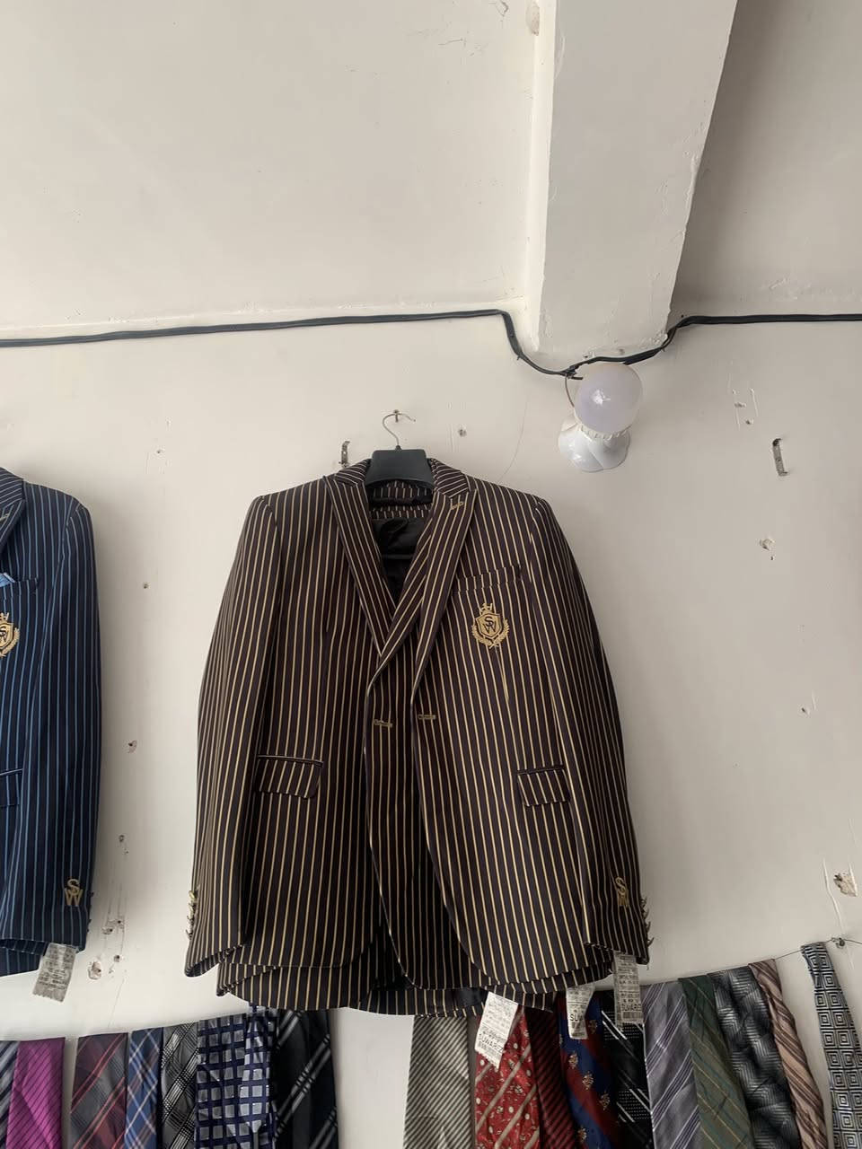 خصومات 50% جديد تفريغ مخزن  جمله مفرد قاط تركي خامه درجة اولى اربطه ماركات عالميه ستر تركيه للاستفسار ***********
