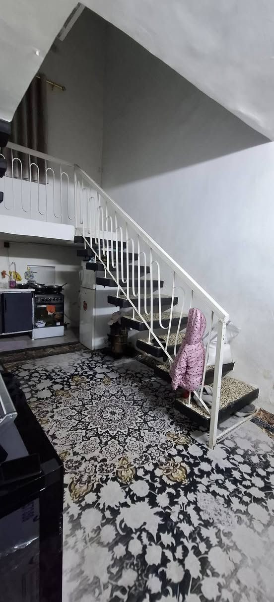 دار للبيع
مساحه  110  طابو صرف باسمي 
الموقع حله بابل شارع ام البنين 
بساحه ابو عمار المضمد 
للاستفسار الاتصال عل رقم 
***********
