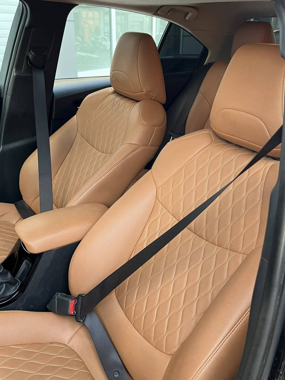 Corolla خليجي شركة
لون اسود🖤

موديل 2023🔥

سياره كلين بدون صبغ ودعم✅

ماشي 44 كيلو 

داخل قيسي🧡

موصفات شاشه كامره سلايت معروفه بقيه موصفات

سعره 160 مجال 

***********☎️
