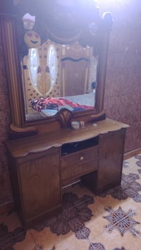 غرفه النوم مستعمله للبيع اسعر٣٠٠لمكان البياع ٠٧٧٦٢٢٥٠٠٣١
