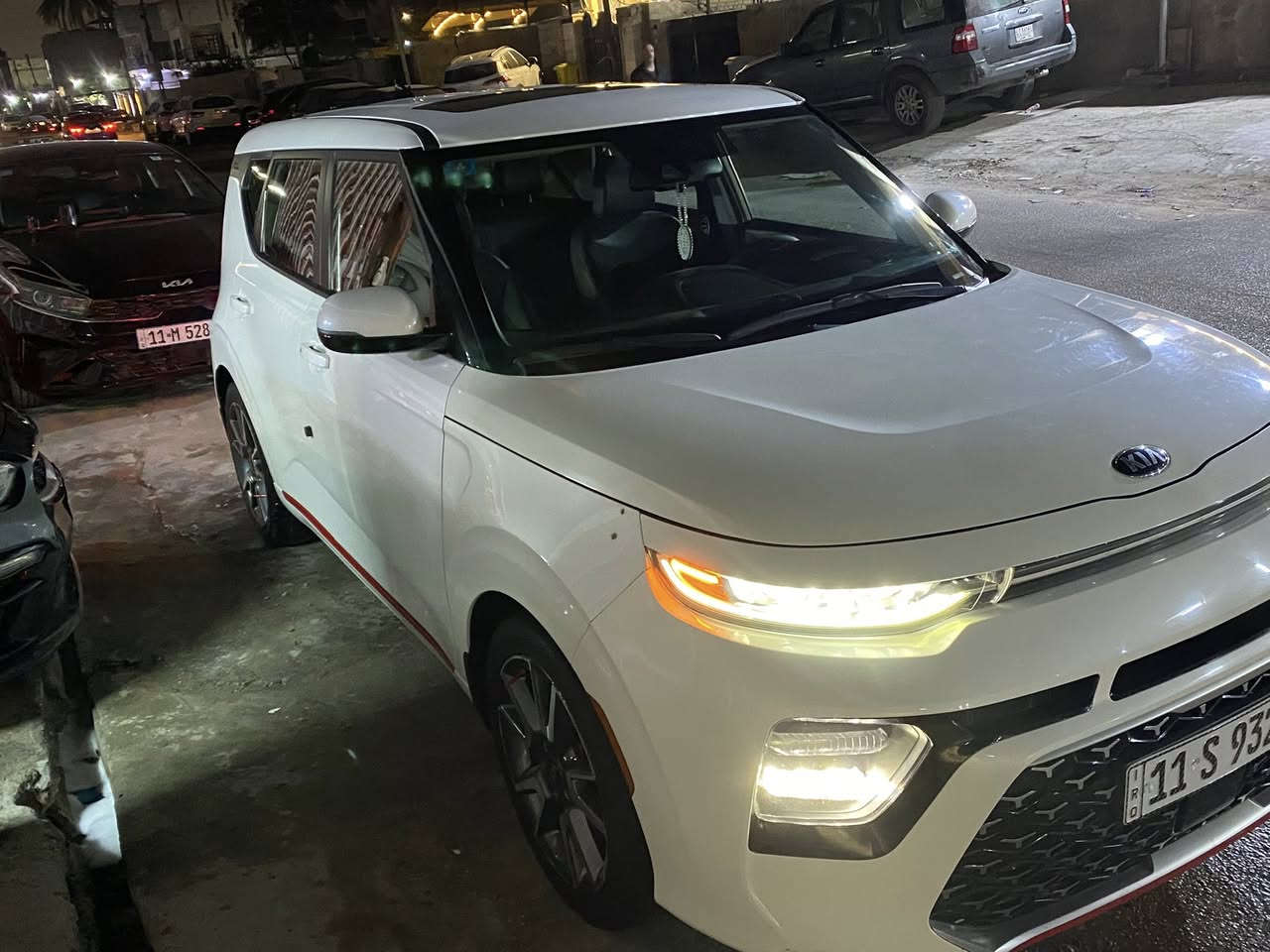 السلام عليكم للبيع أو مراوس
صول موديل 21 vip  اعلى فئة بالصول 
حادثها حادثها موضح كلش بسيط كلشي راجع بمكانة بدون تبديل ليبل واخد حتى الدعاميات بلادية بشرط الفحص سونار 
مواصفاتها 
بصمة 
فتحة
كشنات تدفئة 
ستيرن تدفئة
شاشة جبيرة 
انارة داخلية متغير بلادي 
داتا شو عرض معلومات 
محرك 1600  تيربوا 🚀🚀
لايت بكلايت لد بلادي 
تبريد مناخ منفصل وثلج 
اشاير بالمري 
كشنات رياضي جلد ومخمل مختم ب علامة صول مطرز بأحمر 
تحكم ستيرن 
قيادة ذاتية 
تحديد مسار 
رادار امامي خلفي وجانبي يعني 360
اوتو ستوب حساس ازدحام 
مود درايف 
ويل 18 رياضي 
نحن تاير جديد جواها 
رقم بغداد باسمي تحويل ثاني يوم 
سيارة كلش جديدة وأحلا من الصور وابيع شرط السونار 
دوسات رياضي مطعم بلون احمر 
ماشية 27 الف 
سيارة عليها ادامه كاملة من دهن وفلاتر وكلشي جديد بيها ما ناقصها ربع دينار ما تصرف عليها 
مكاني بغداد البنوك 
*********** 
السعر 143 وبيها مجال شي بسيط ان شاءالله 
اخوان الي ما تعجبة السيارة ختولي تروحلة فدوى ما يحتاج تعلق تعليق ويجيك رد مو حلو بحقك 
كلشي موضح بالمنشور يمك والتوفيق للجميع
