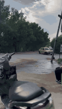 السلام عليكم اخواتي سكنس فحل لبيع كابريتر دراجه نضيفة خير من الله شلعة ومعدل دراجه بلاديه برغي ما مفتوح بيها اخوتي السعر ٧٥٠ وبيها مجال مكان زعفرانيه رقمي ***********
