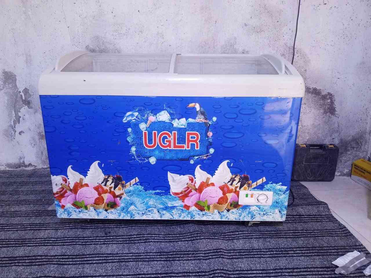 مجمده اخذته جديده اخذته بسعر 450وستخدمته 6اشهر
وريد ابيعها 300قفل بيع مستعجل ***********
