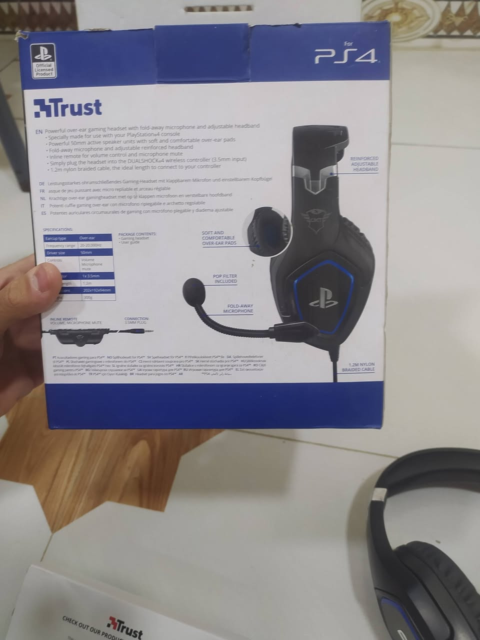 السلام عليكم من رخصة مدرير المجموعة
trust GXT488 Forze

تستخدم مع ps4 و ps5 كذلك تستخدم للموبايل مثل لعبة ببجي سماعه فول عزل وفول صوت وكلش حلوه سعرهه بالموقع الرسمي من 40 يورو لل60 يورو حسب المتجر اللي يبيعهه يعني من ال50 لل70 الف عراقي او اكثر واذا تريدون تتاكدون 

دخلو لهذا الموقع www.trust.com/23530/faq 

عارضهه ب35 الف دينار بيهه مجال  مكاني كربلاء باب طويريج

سماعه جديده.


**إذا كنت صاحب هذا الإعلان وتريد حذفه لأي سبب، رجاءا أرسل رسالة إلى الدعم الفني**