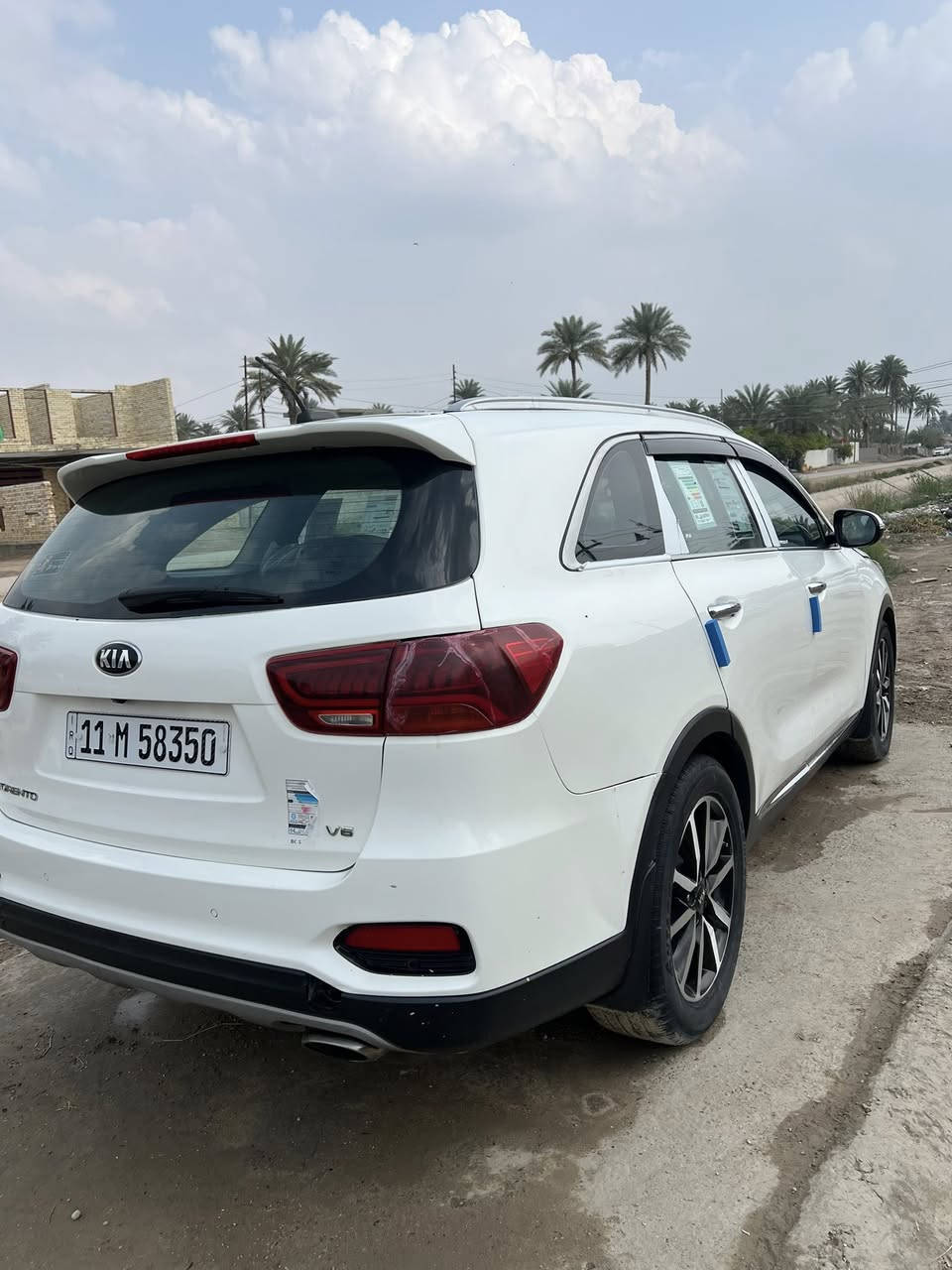 السلام عليكم سورنتو موديل 18فول مواصفات واحد ع واحد شكل 20 محرك 6سلندر رقم بغداد انكليزي بسمي  سنويه لل 30 تخم تاير 3 قطع تبريد السياره متجايه ومصبوغه عاام السعر 165 بيها مجال قليل مكان السياره بابل بلحله الاستفسار ***********
