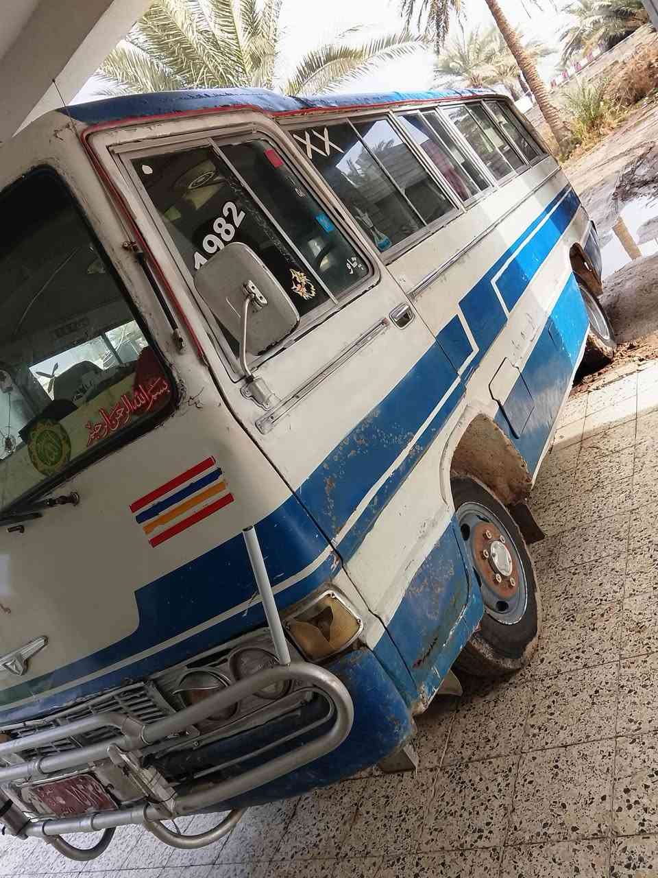 سلام عليكم كوستر لبيع موديل 82 السعر 5ملاين بيه مجال اني مكلف بل نشر ***********
